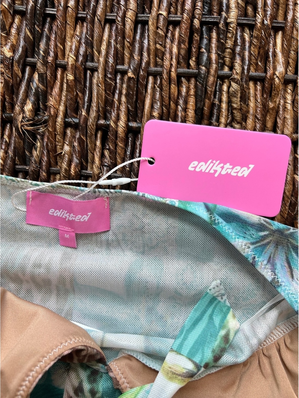 NWT Edikted Catie Patchwork Mesh Halter Top Green Teal Mix - Picture 5 of 5